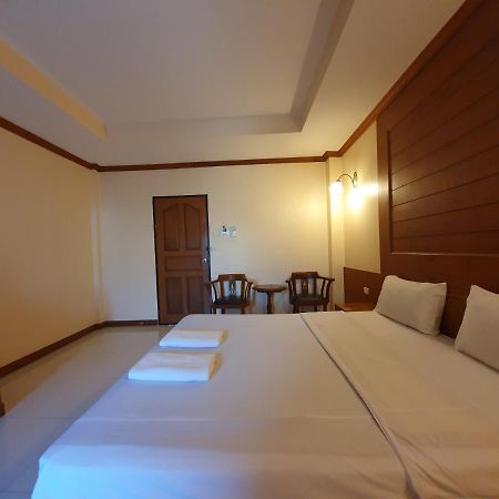 Baan Jpn Hotel Hua Hin Exterior photo