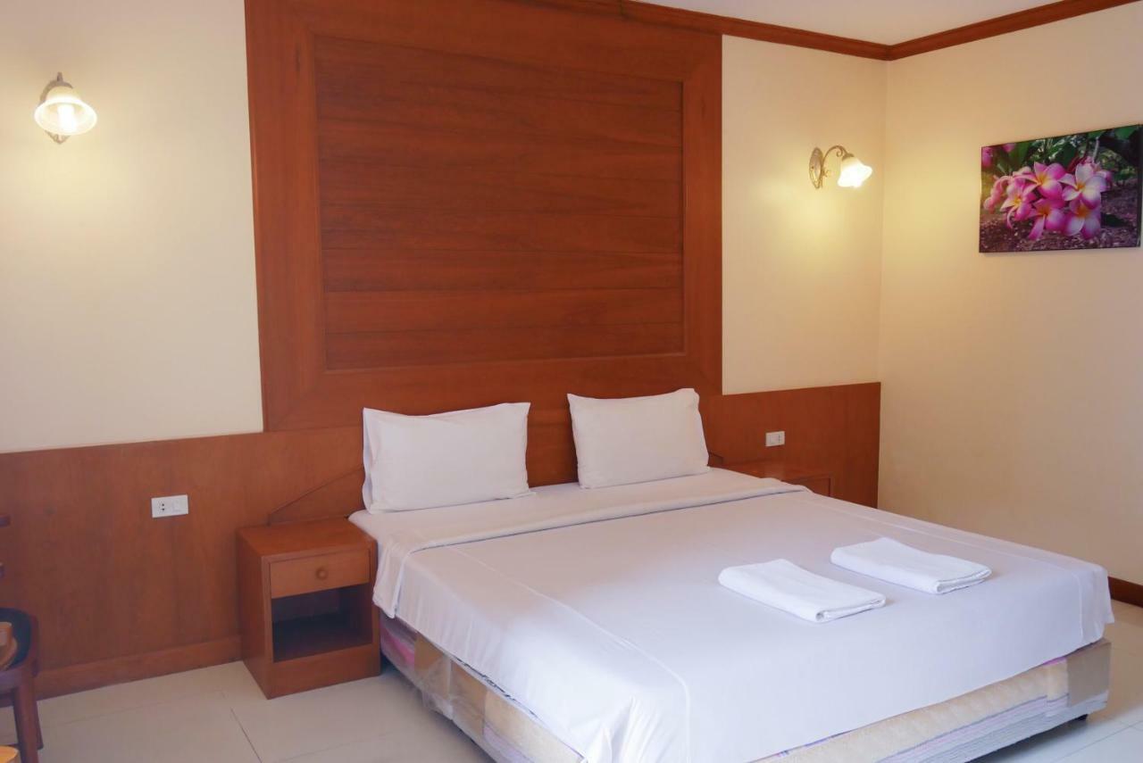 Baan Jpn Hotel Hua Hin Exterior photo