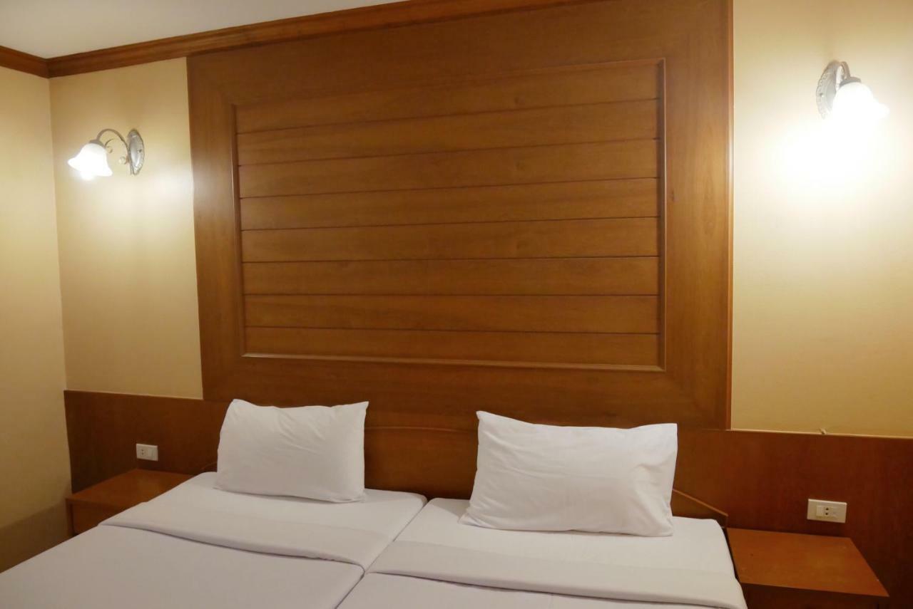 Baan Jpn Hotel Hua Hin Exterior photo